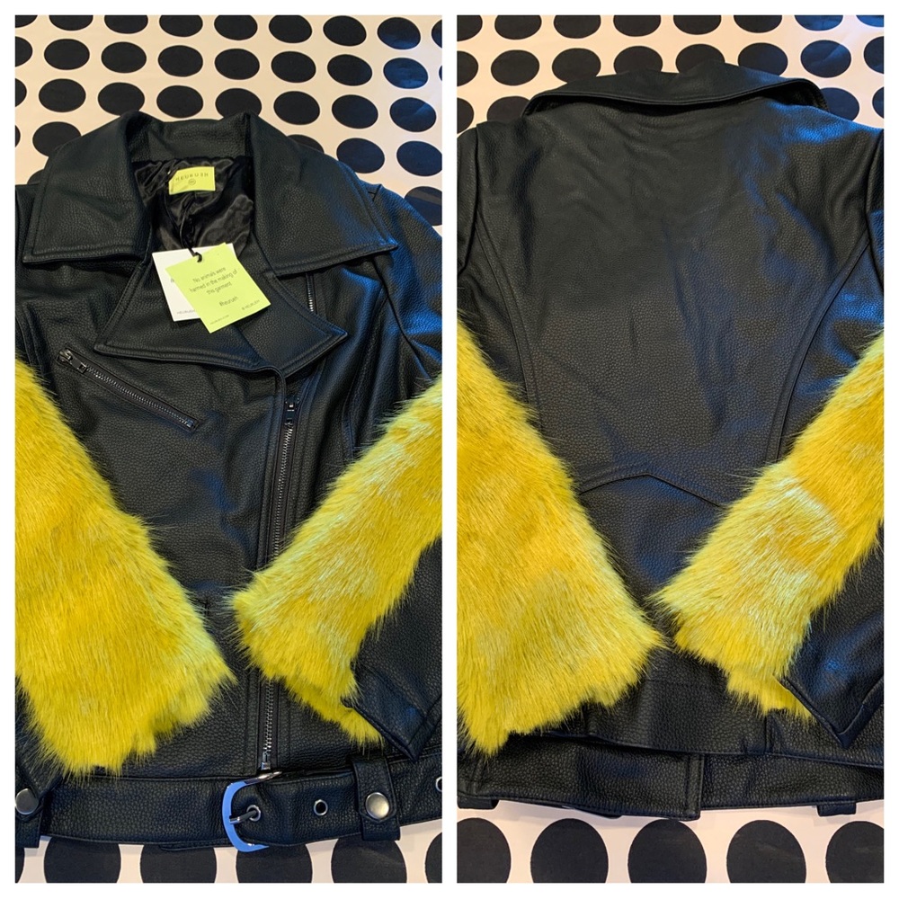 NWT HEURUEH Faux Leather/Faux Fur Moto jacket
Size L
Pit to pit: 20”
Length: 24”